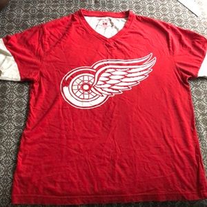 Wright & Ditson short sleeve Red Wings t shirt sz L